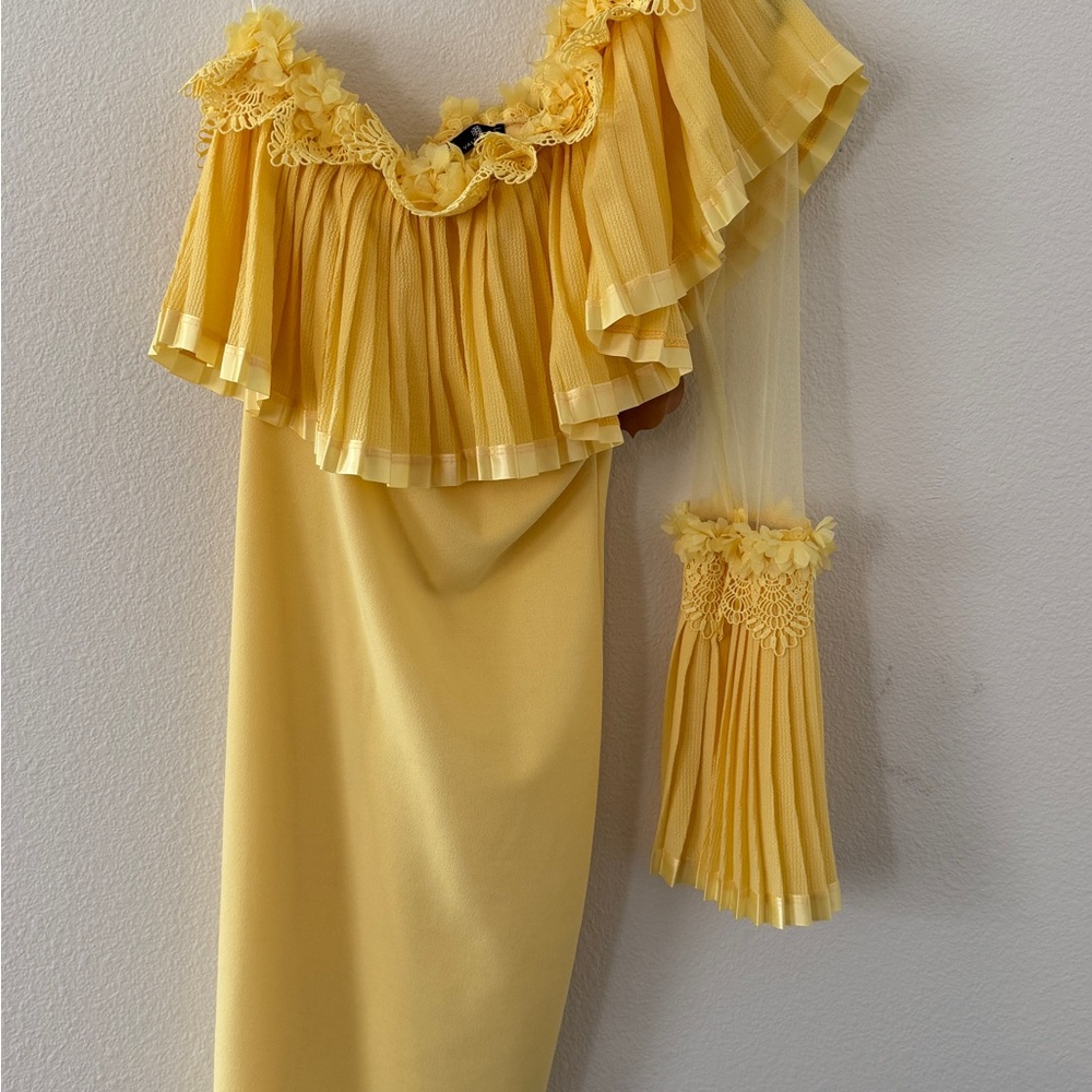 Elegant One Shoulder Yellow Dress